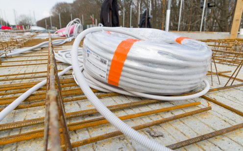 Preflex voorbedrade buis op bouwplaats